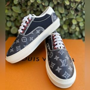 Louis Vuitton Men’s Beverly Hills Sneaker Navy /White bicolor Size 9
